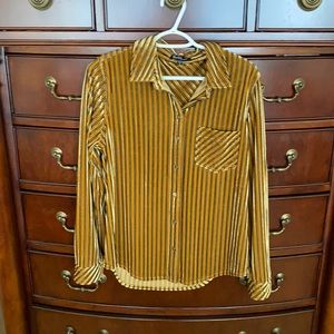 One of a kind Bloomingdale’s velvet size small button down